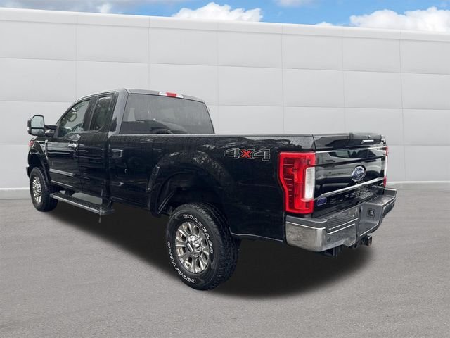 2017 Ford F-250 XLT photo 3