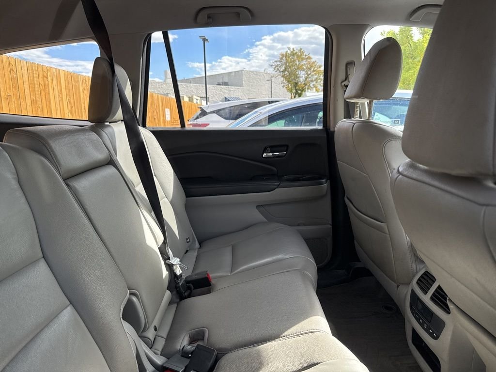 2016 Honda Pilot EX-L photo 2