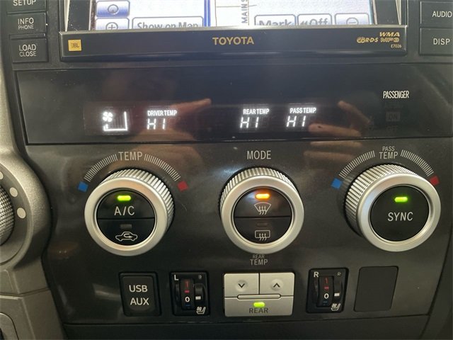 2010 Toyota Sequoia Platinum photo 18