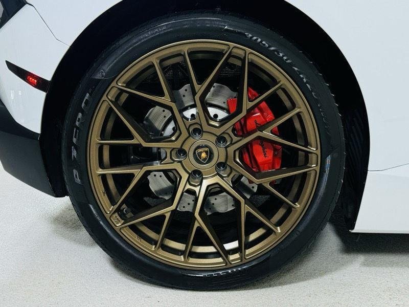 2019 Lamborghini Huracan photo 32