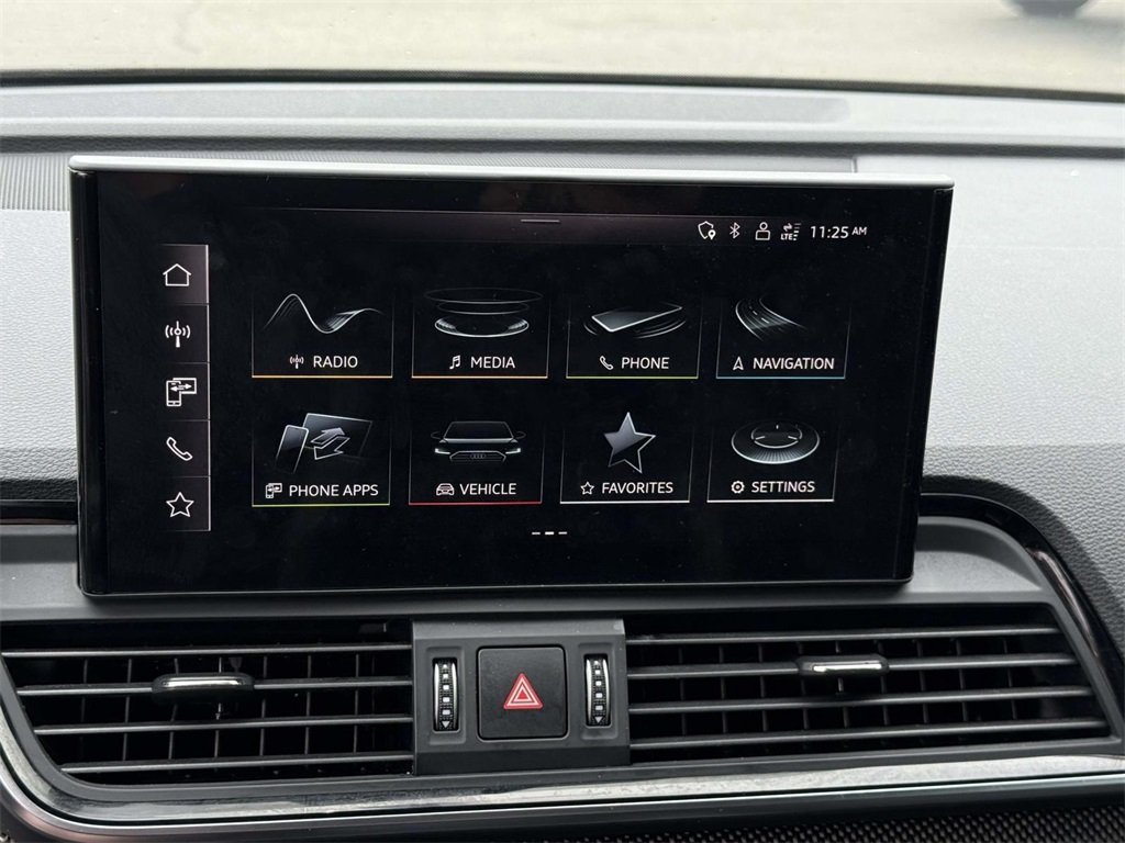2022 Audi SQ5 Premium Plus photo 3