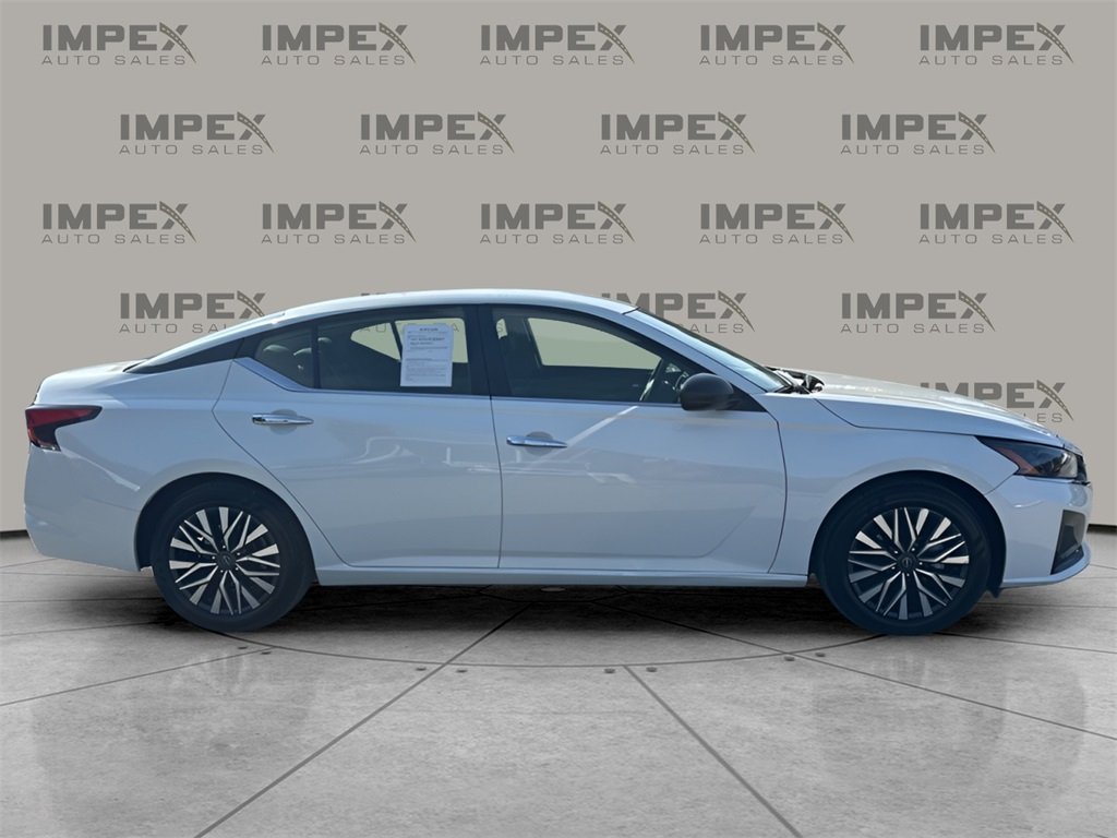 2025 Nissan Altima 2.5 SV photo 6