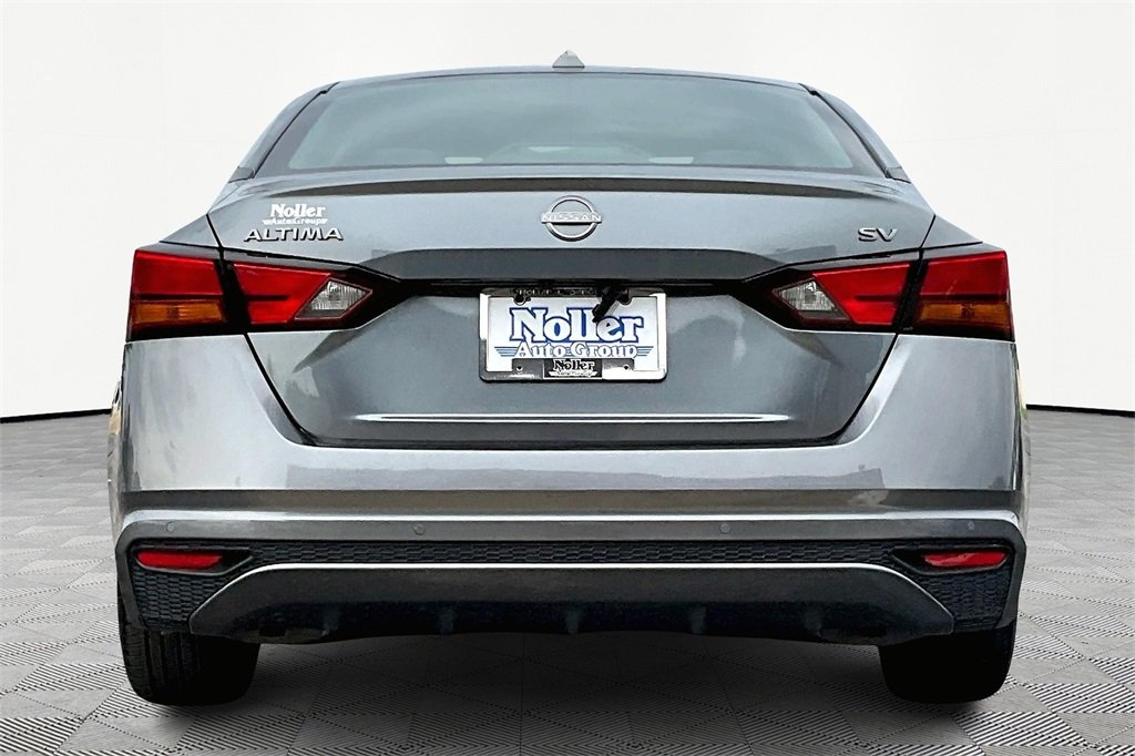 2023 Nissan Altima 2.5 SV photo 4