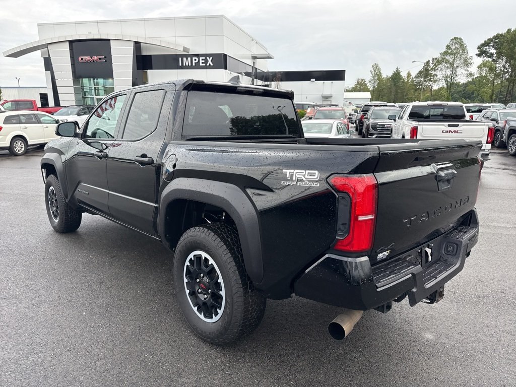 2025 Toyota Tacoma TRD Sport photo 3