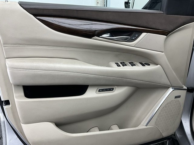 2016 Cadillac Escalade ESV Base photo 11