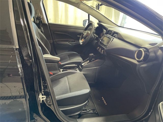 2023 Nissan Versa 1.6 SV photo 23