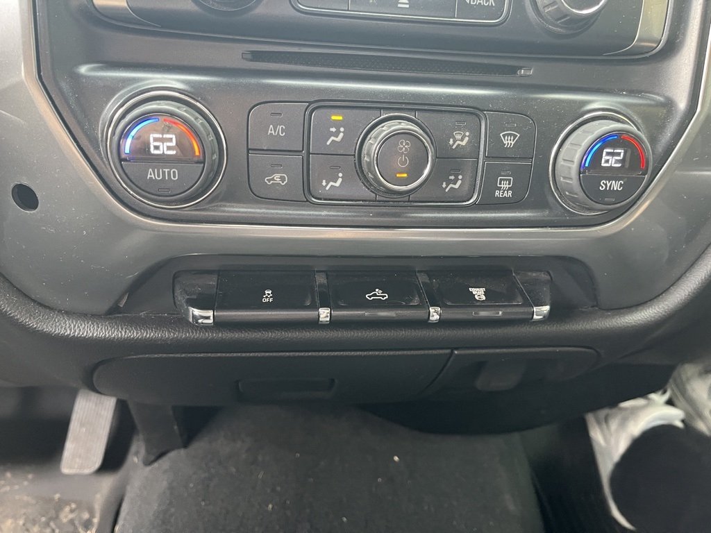 2015 Chevrolet Silverado 2500HD LT photo 12