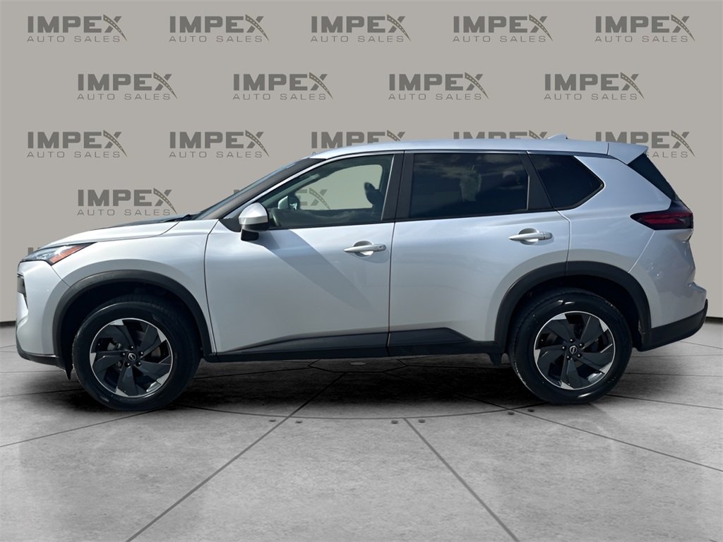 2024 Nissan Rogue SV photo 2