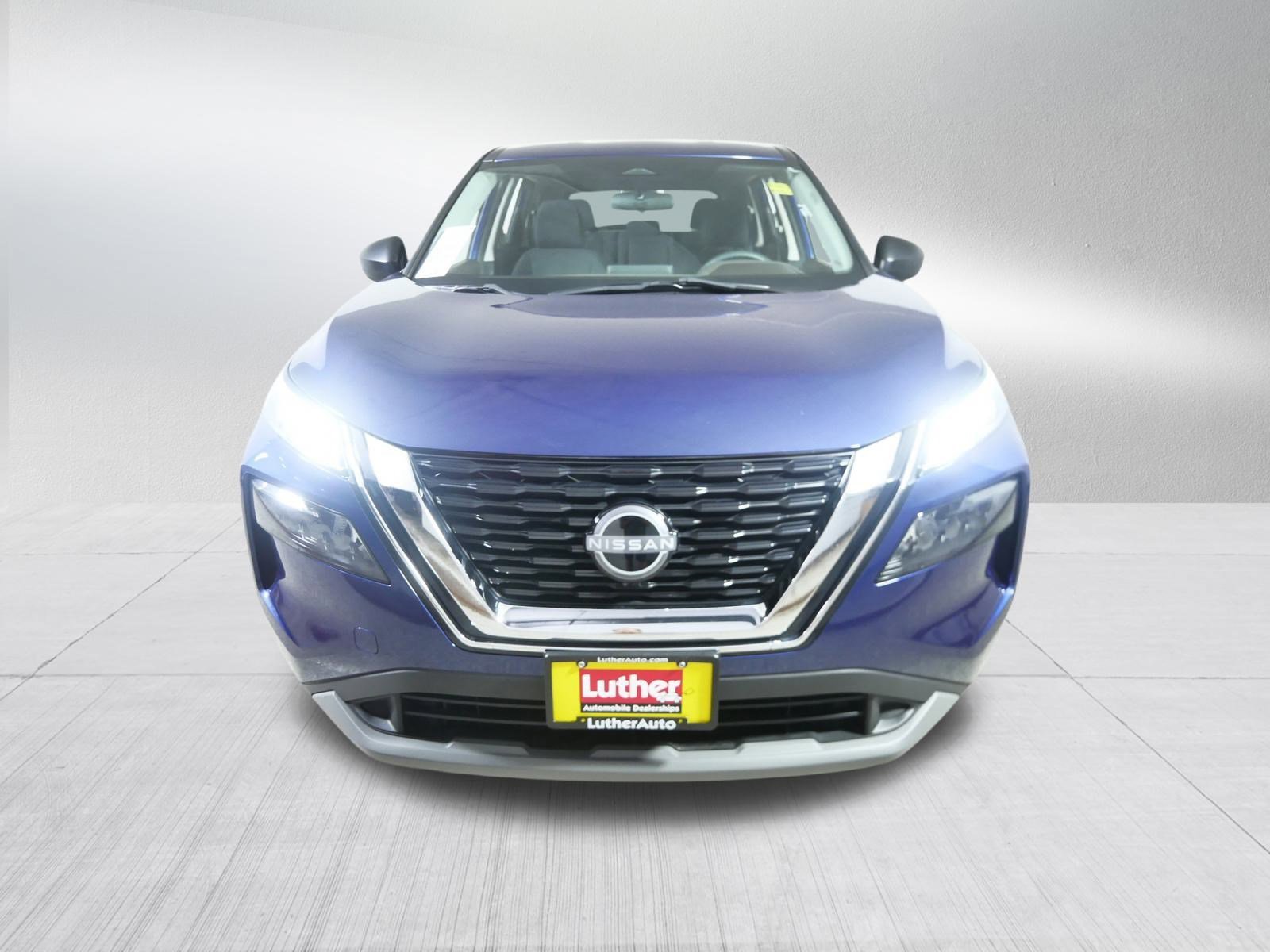 2023 Nissan Rogue S photo 2