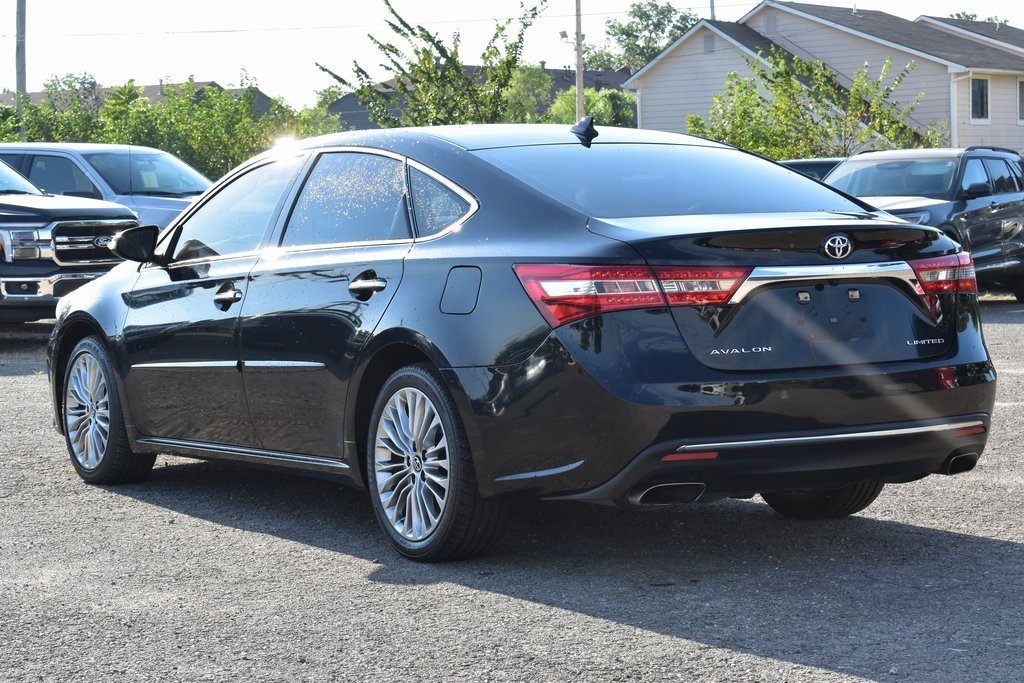 2018 Toyota Avalon Limited photo 4