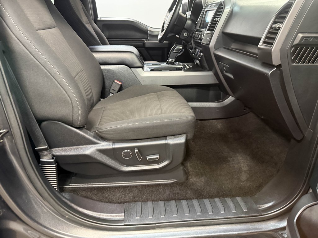 2017 Ford F-150 XLT photo 56