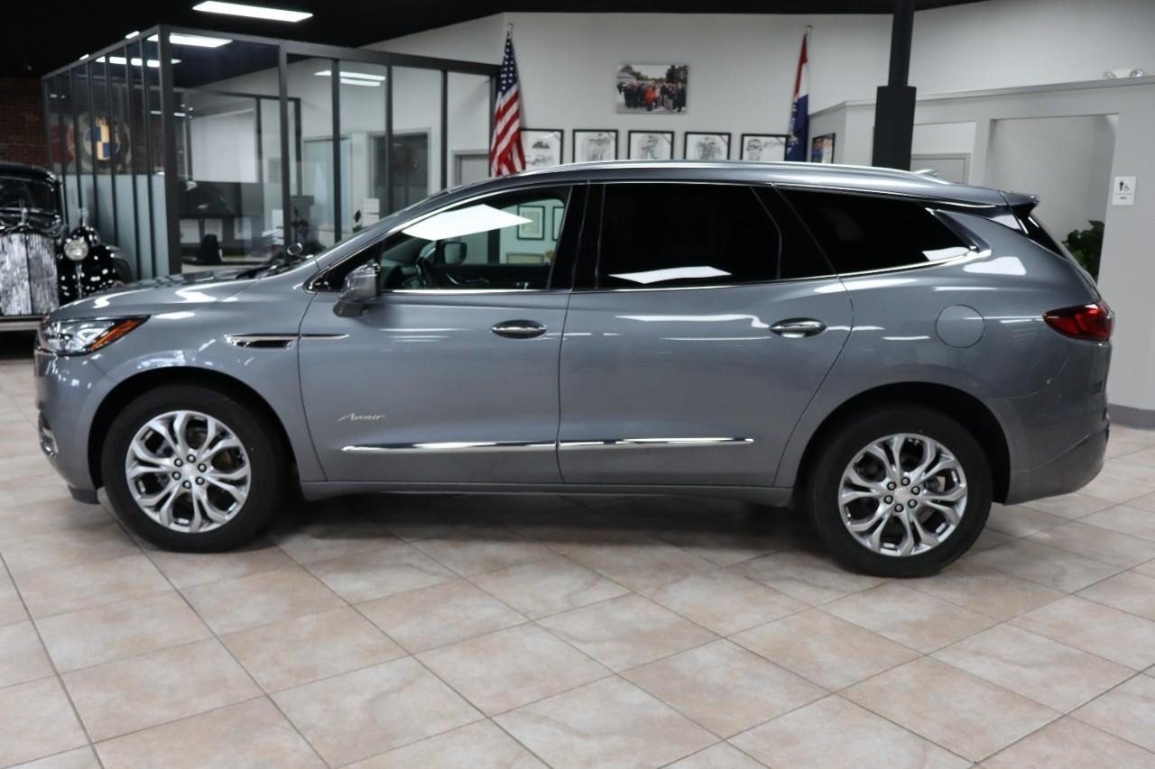 2021 Buick Enclave Avenir photo 2