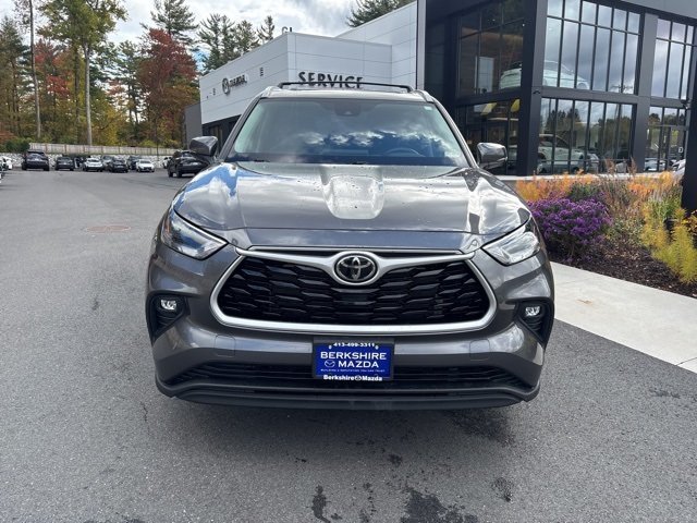 2022 Toyota Highlander XLE photo 4