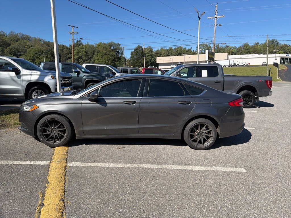 2018 Ford Fusion SE photo 4