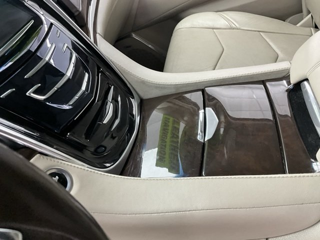 2016 Cadillac Escalade ESV Base photo 18
