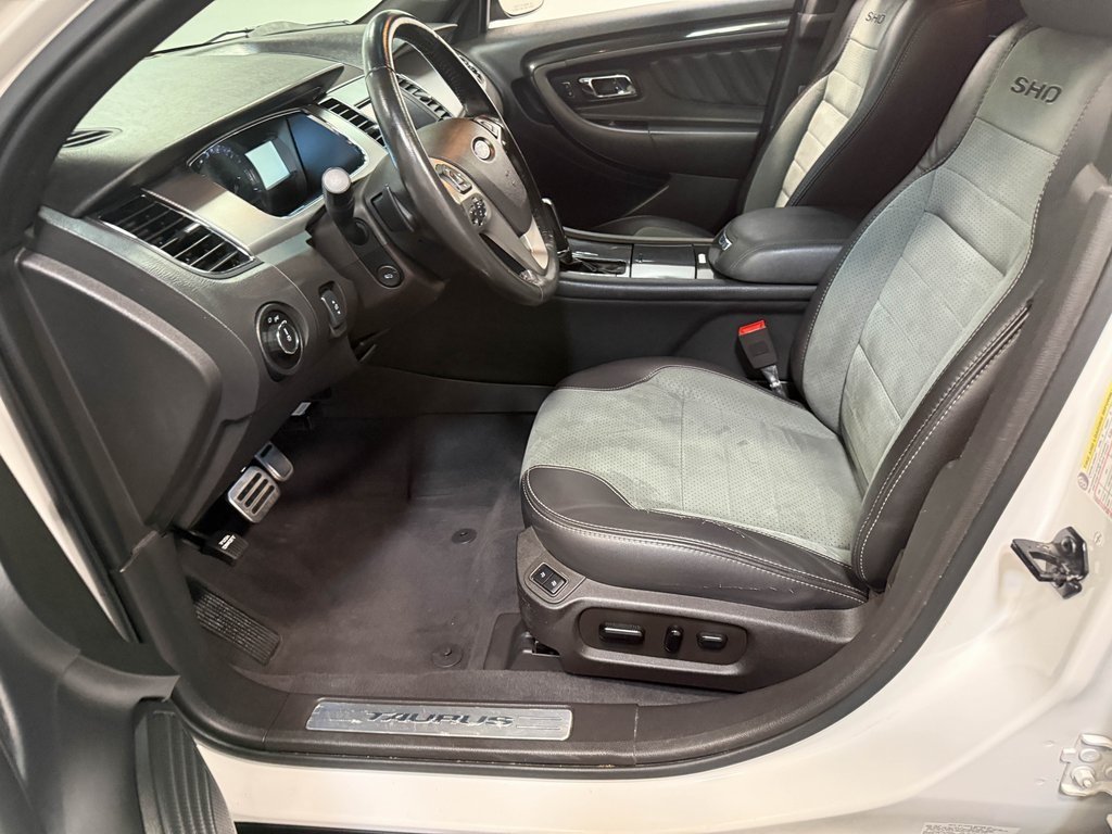 2019 Ford Taurus SHO photo 45