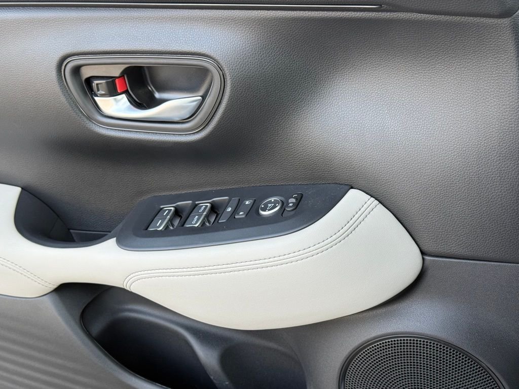 2025 Honda HR-V EX-L photo 34