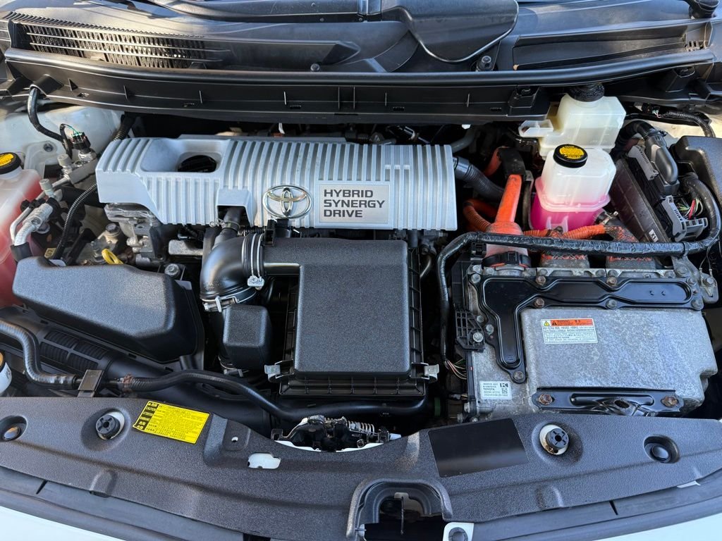 2012 Toyota Prius Five photo 9