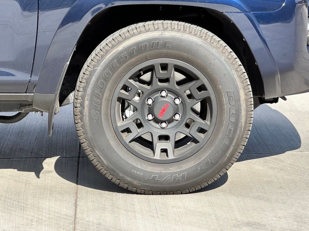 2024 Toyota 4Runner SR5 photo 2