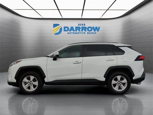 2021 Toyota RAV4 XLE photo 2