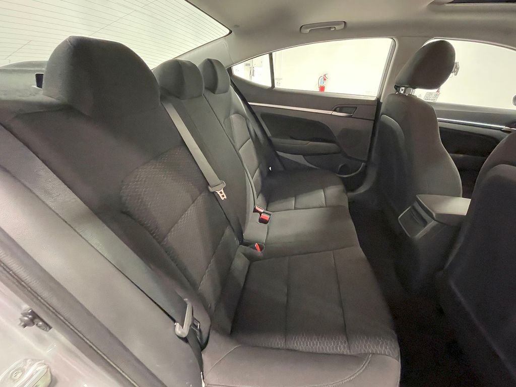 2020 Hyundai Elantra Value Edition photo 19