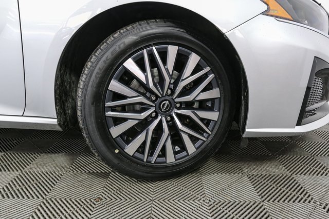 2024 Nissan Altima 2.5 SV photo 12
