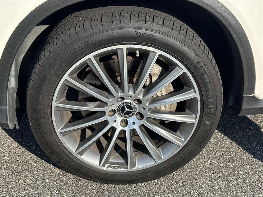 2019 Mercedes Benz GLC 300 Coupe 4MATIC photo 4