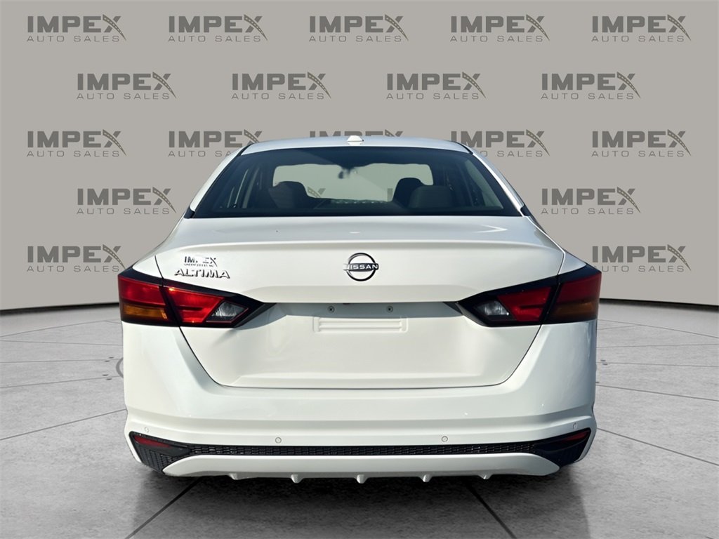 2025 Nissan Altima 2.5 SV photo 4