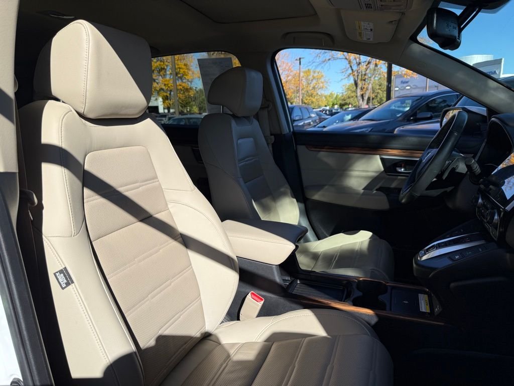 2020 Honda CR-V Hybrid Touring photo 19