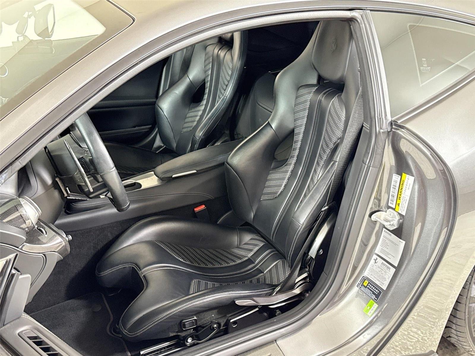 2016 Ferrari F12 Berlinetta Berlinetta photo 10