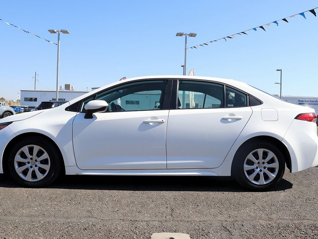 2024 Toyota Corolla LE photo 4