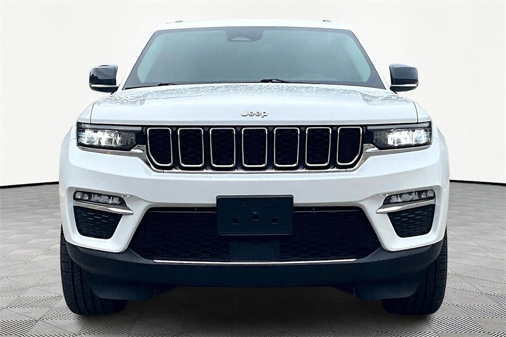 2022 Jeep Grand Cherokee Limited photo 2