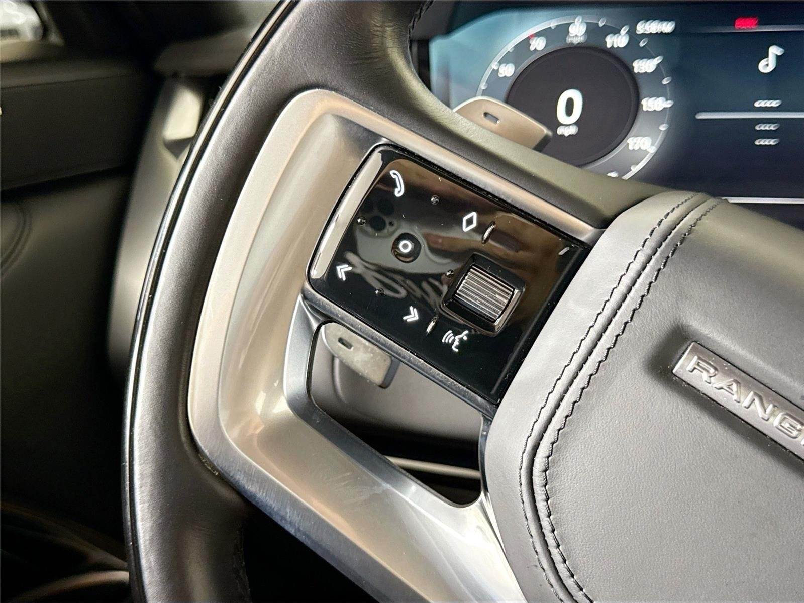 2023 Land Rover Range Rover SE photo 20