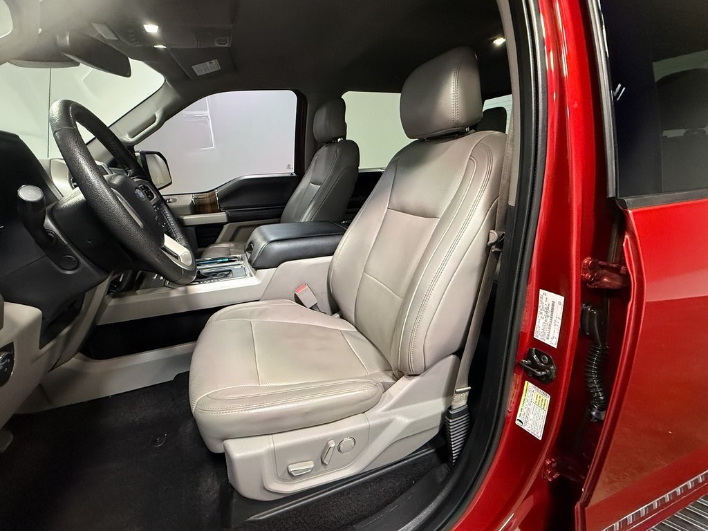 2016 Ford F-150 Lariat photo 9