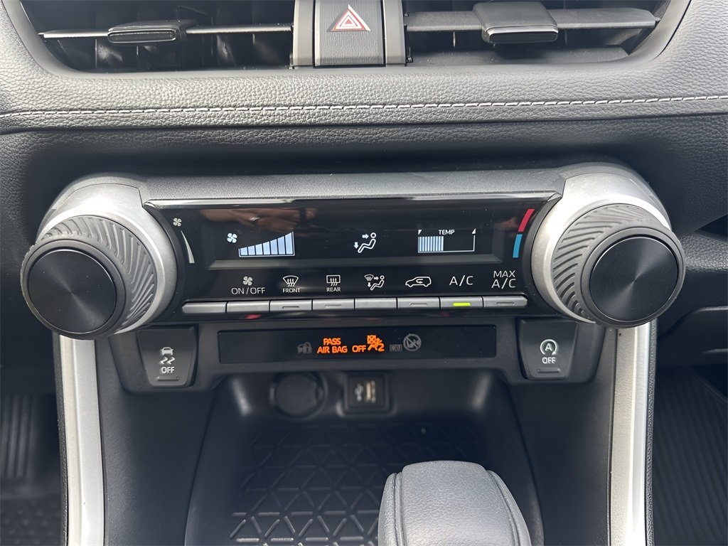 2025 Toyota RAV4 LE photo 17
