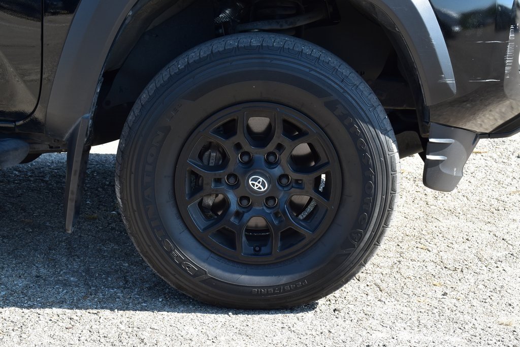 2023 Toyota Tacoma SR photo 4