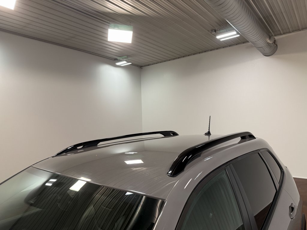 2023 Jeep Cherokee Altitude photo 35