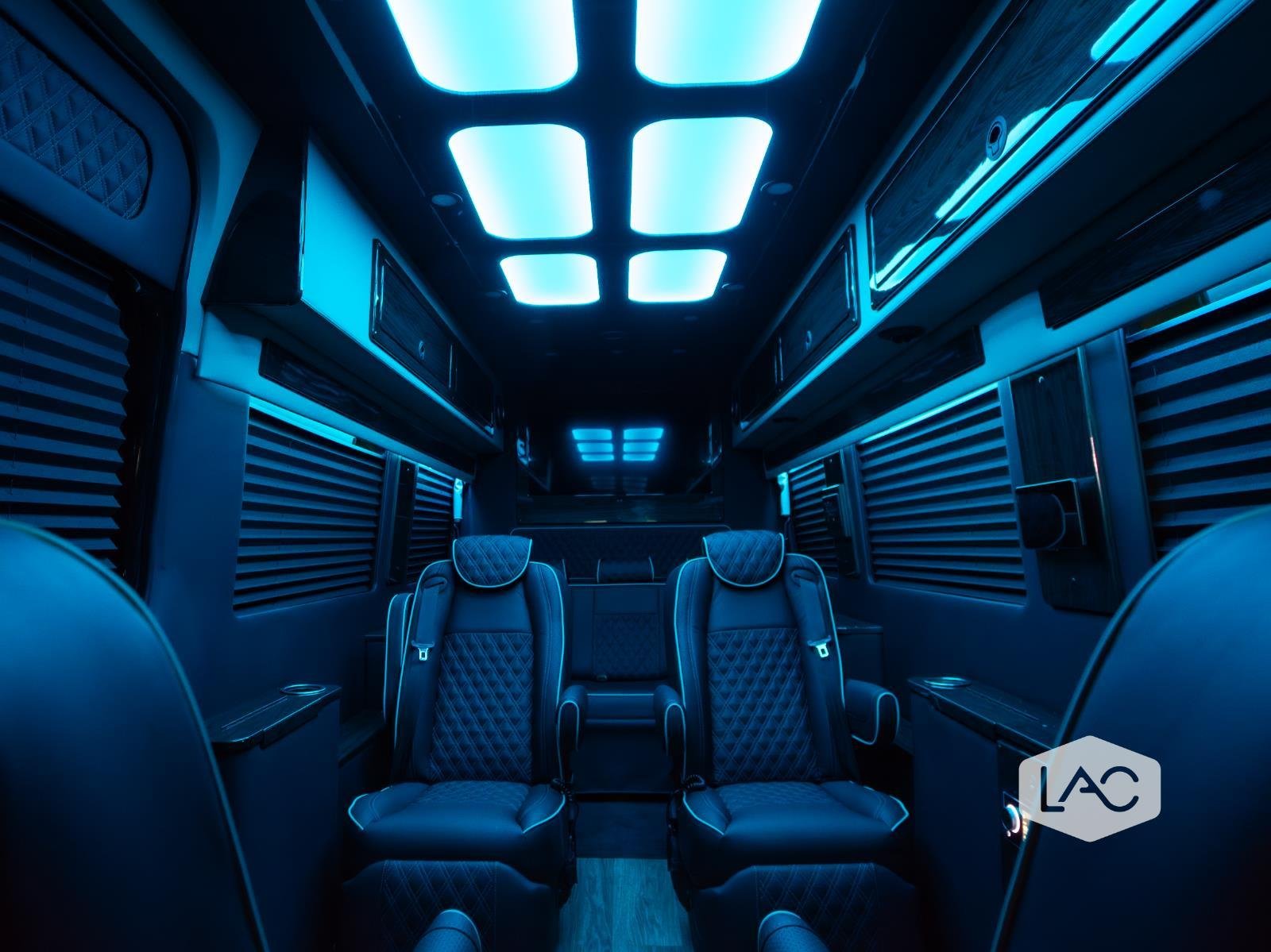 2024 Mercedes Benz Sprinter 3500 photo 3