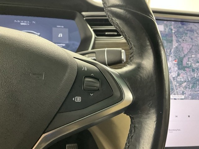 2016 Tesla Model X 90D photo 17