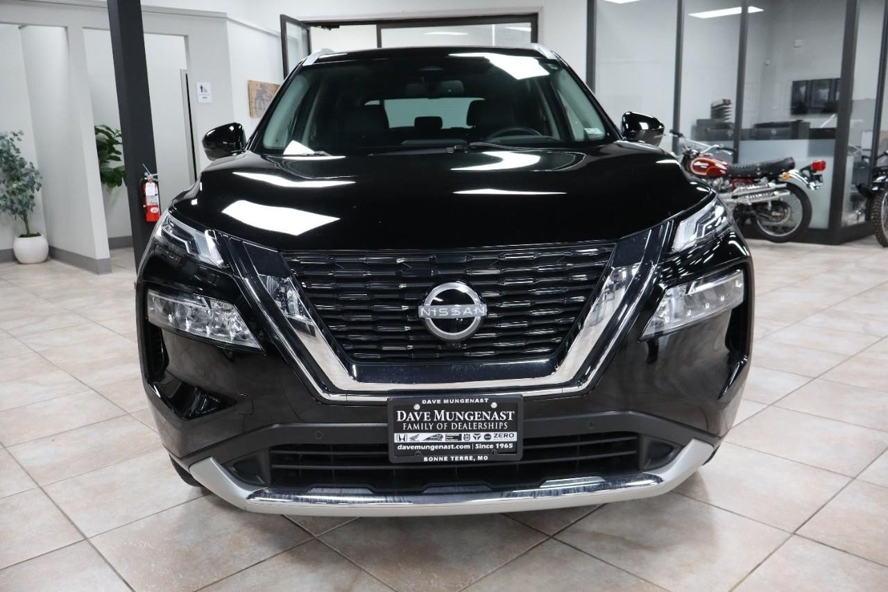 2023 Nissan Rogue Platinum photo 8