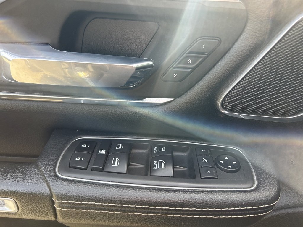 2019 Ram 1500 Laramie photo 12