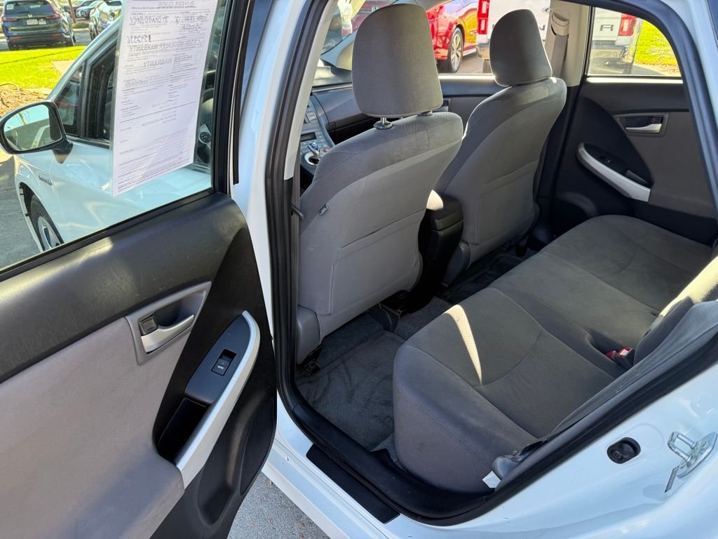 2012 Toyota Prius Five photo 12