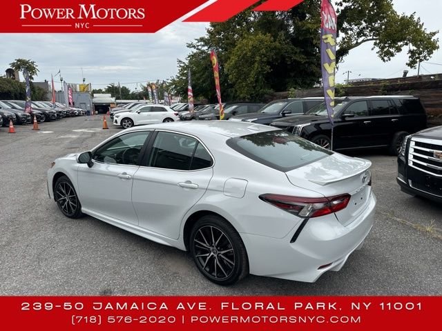 2024 Toyota Camry SE photo 4