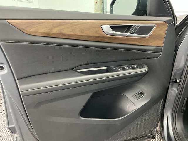 2024 Volkswagen Atlas SE Technology photo 13