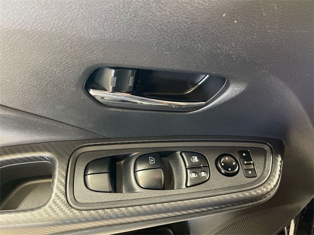 2023 Nissan Versa 1.6 SV photo 13