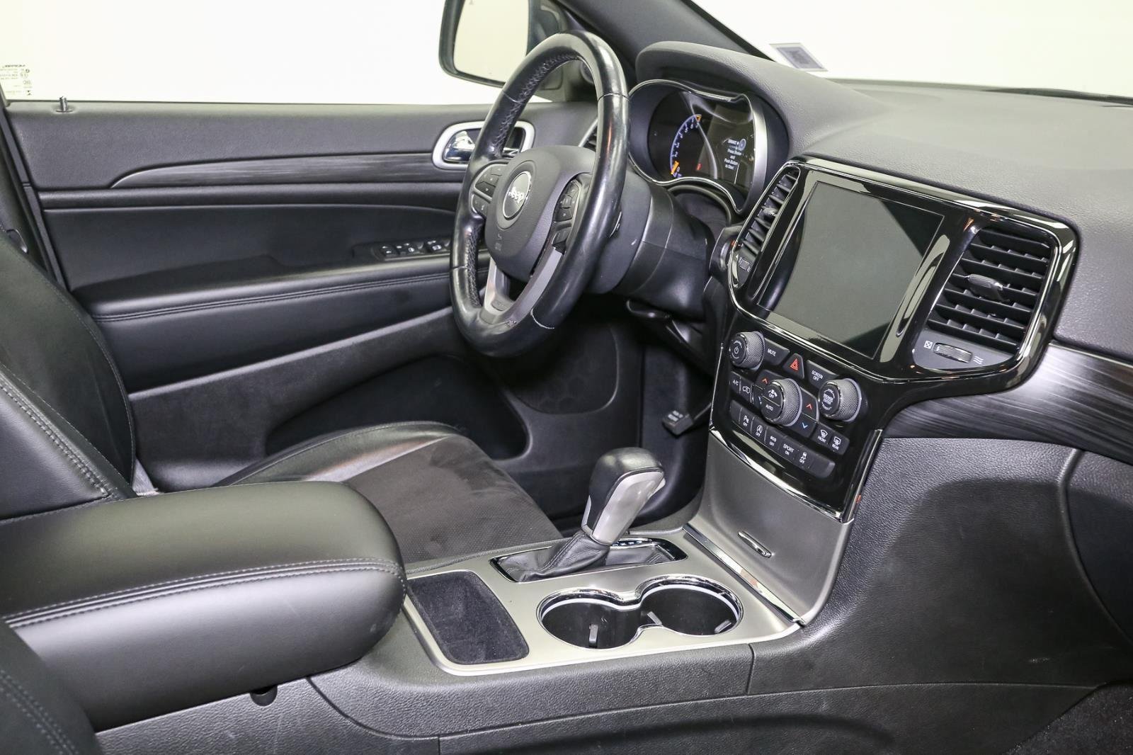 2021 Jeep Grand Cherokee Laredo X photo 18