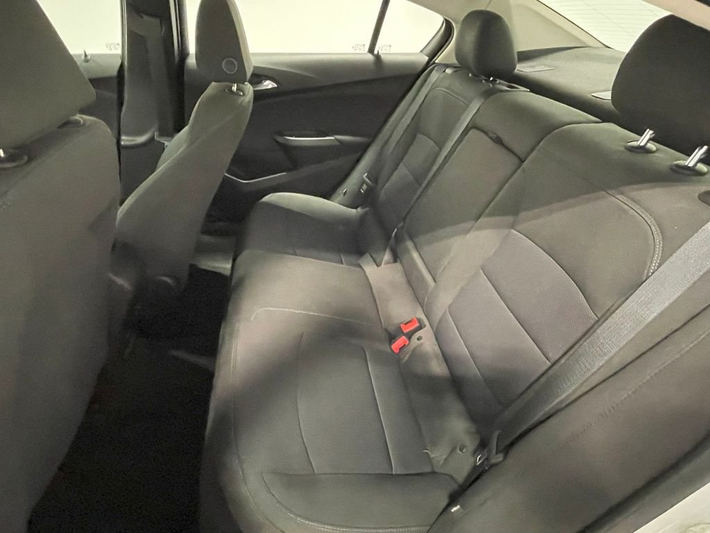 2018 Chevrolet Cruze LT photo 18