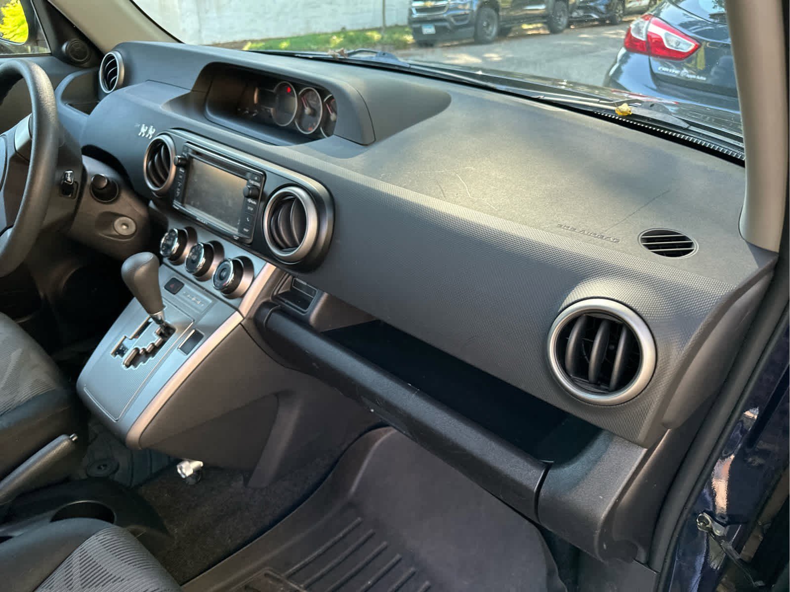 2014 Scion xB photo 9