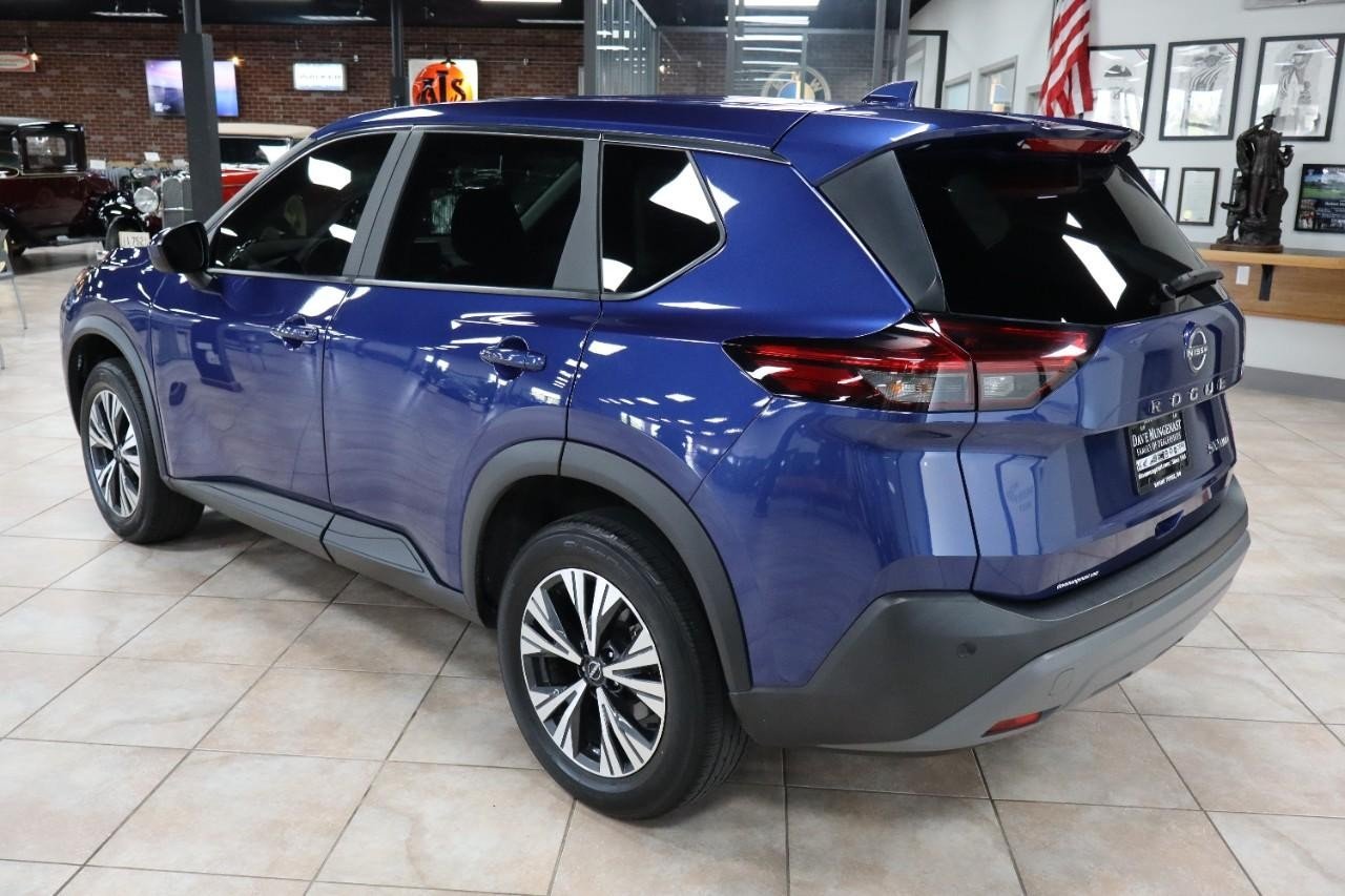 2023 Nissan Rogue SV photo 2