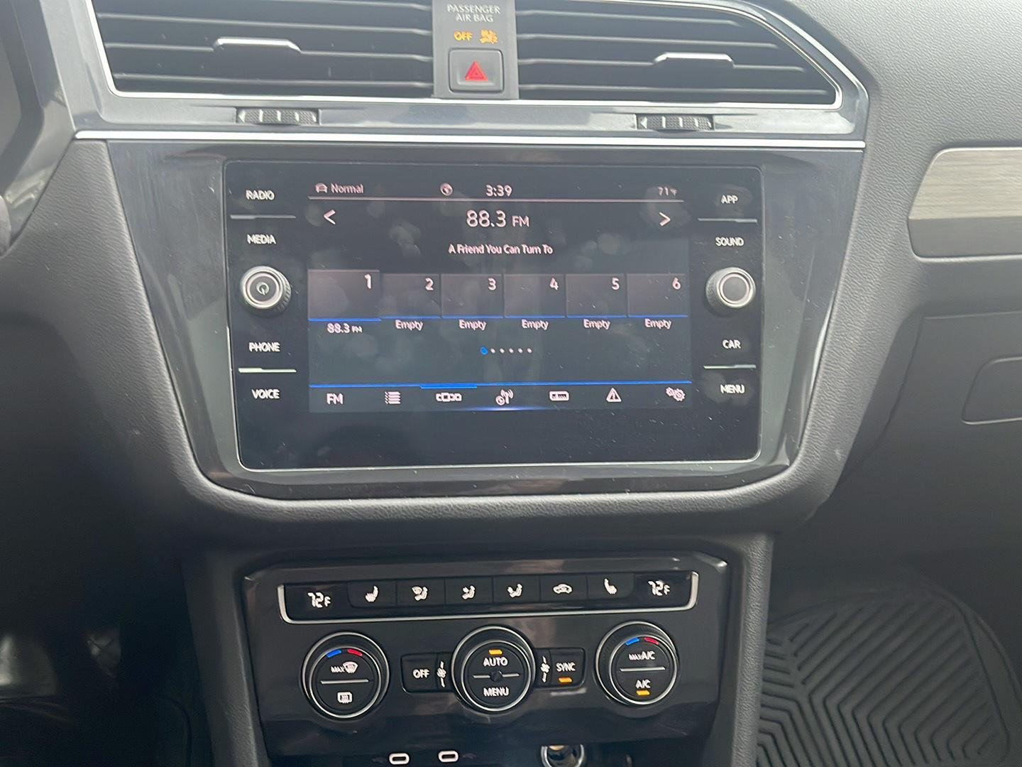 2021 Volkswagen Tiguan SE photo 4